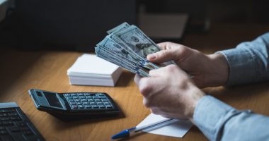 Where to Cash a Check Without Paying Fee